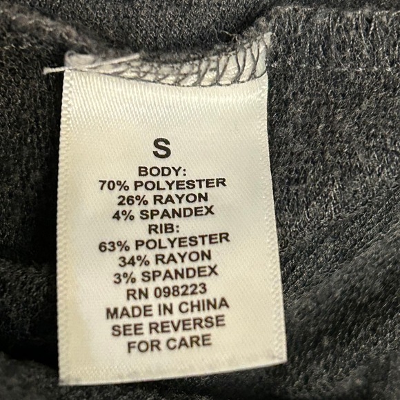 Freely Gray V Neck Long Sleeve Top with Ladder Cutout Back - Women's - Picture 4 of 7